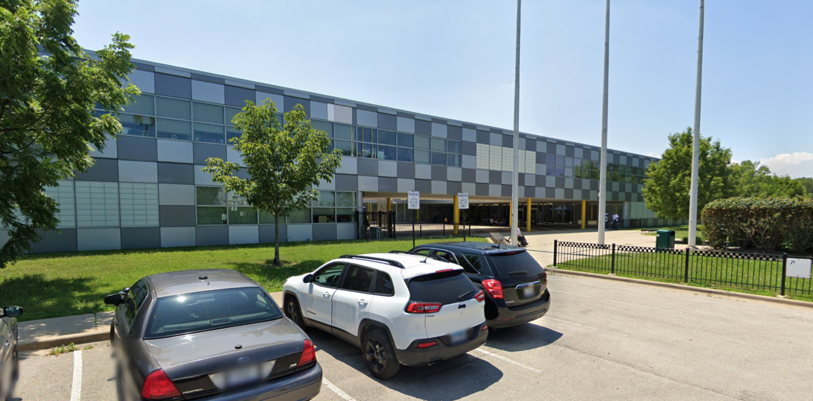 Exterior view of Branch 35, part of the Misdemeanor Section of the Cook County Circuit Court’s First Municipal District.